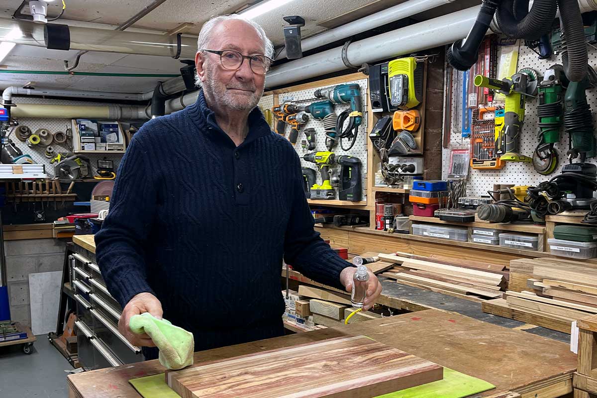 1200x800-stephen-rayleigh-in-his-workshop-3036